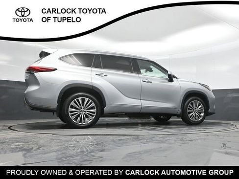 Used 2023 Toyota Highlander Platinum image 44