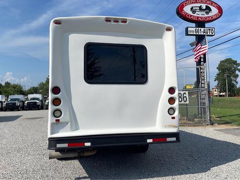Used 2015 Chevrolet Express 3500 w/ Shuttle Bus Package RWD image 6