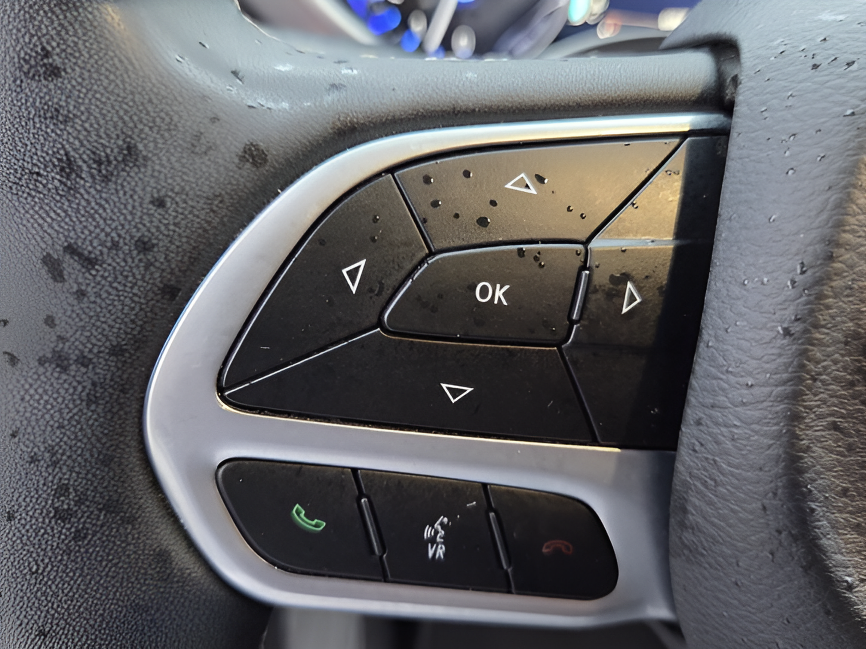 Used 2025 Chrysler Pacifica Select FWD image 27