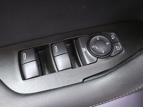 Used 2025 Chevrolet Blazer LT AWD/4WD image 9
