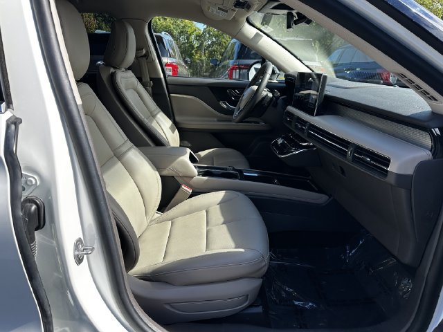Certified 2023 Lincoln Corsair AWD w/ Equipment Group 101A image 34