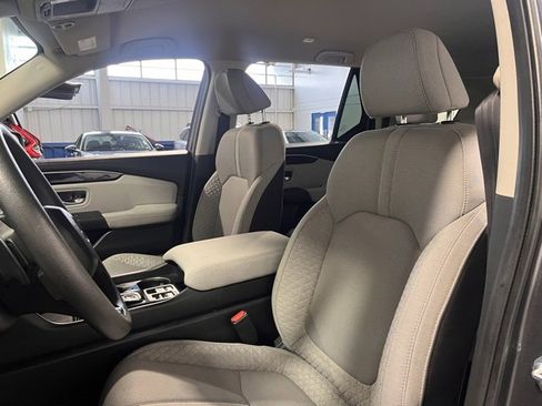 Used 2023 Honda Pilot LX image 22