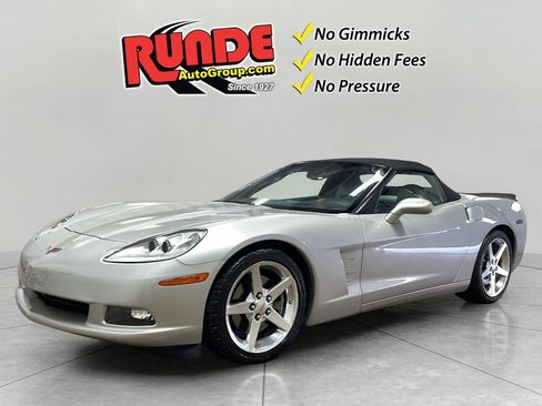Used 2005 Chevrolet Corvette Convertible w/ Preferred Equipment Group RWD image 1