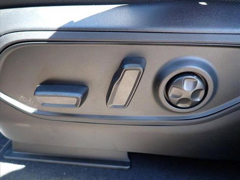 New 2025 Jeep Grand Cherokee L Limited w/ Black Appearance Package image 14