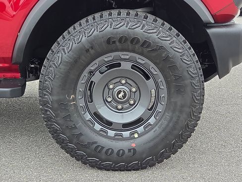 New 2025 Ford Bronco 2-Door w/ Sasquatch Package AWD/4WD image 7