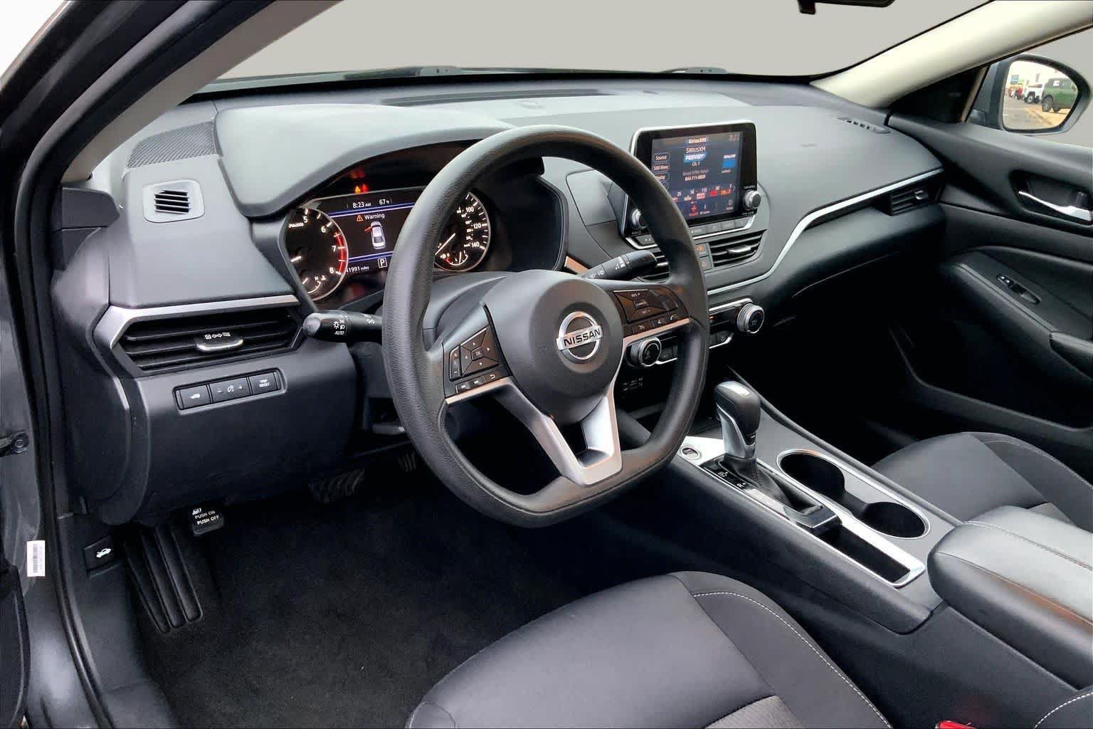 Used 2022 Nissan Altima 2.5 SV FWD image 18