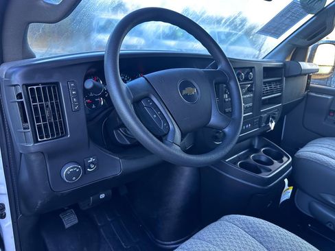 Used 2025 Chevrolet Express 2500 Extended w/ Communications Package image 16