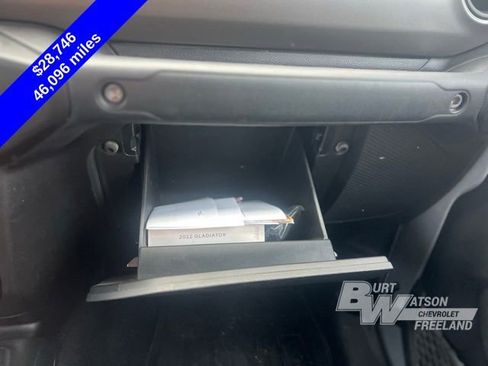 Used 2022 Jeep Gladiator Willys image 20