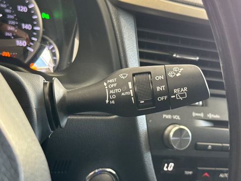 Used 2019 Lexus RX 350L Luxury w/ Accessory Package AWD/4WD image 34