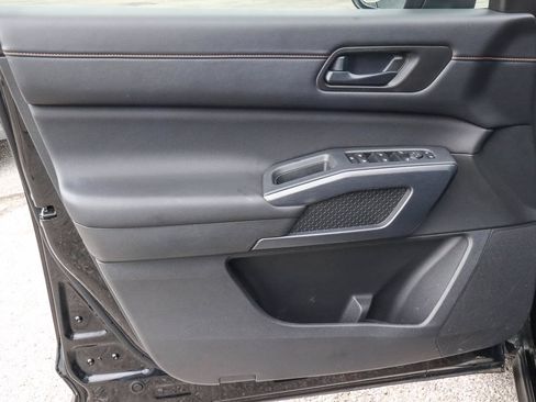 Used 2025 Nissan Pathfinder Rock Creek AWD/4WD image 14