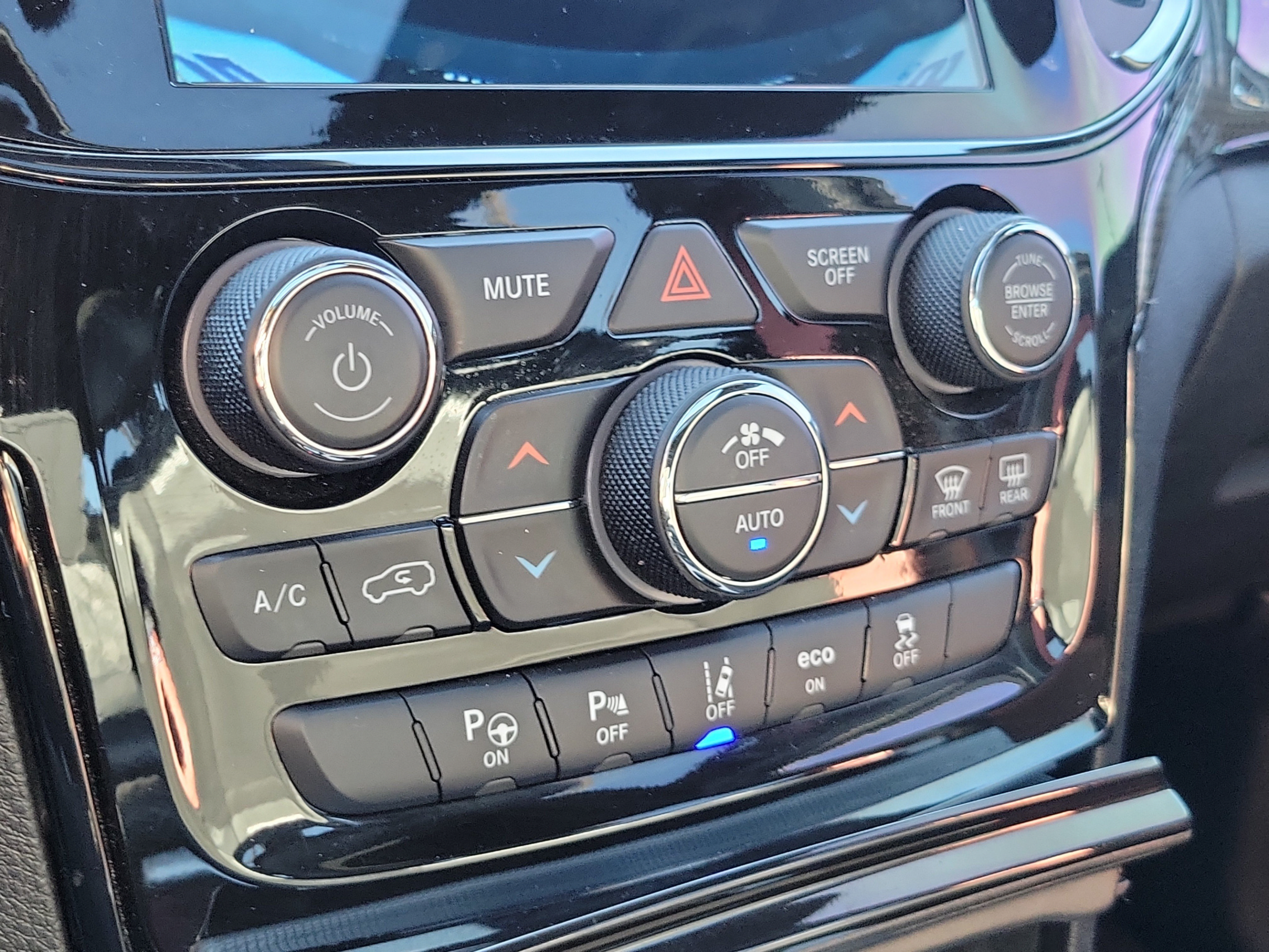 Used 2021 Jeep Grand Cherokee Trackhawk AWD/4WD image 31