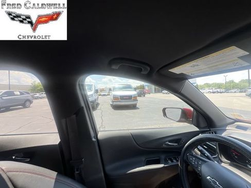 Used 2023 Chevrolet Equinox RS w/ RS Leather Package FWD image 15