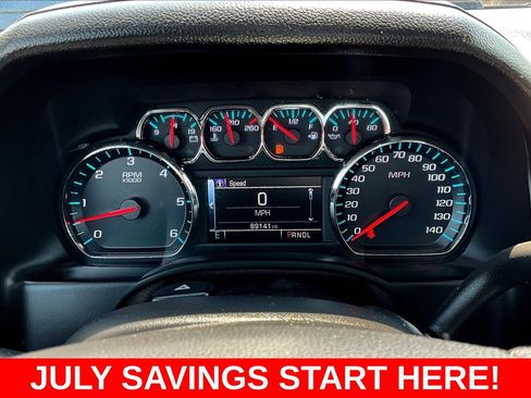 Used 2018 Chevrolet Tahoe LT w/ Luxury Package RWD image 16