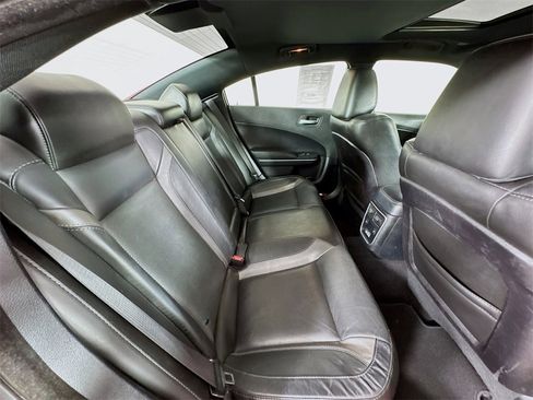 Used 2020 Dodge Charger SXT w/ Leather Interior Group image 28