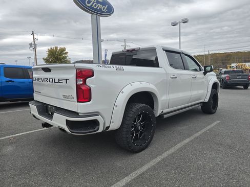 Used 2021 Chevrolet Silverado 1500 High Country w/ Technology Package image 3