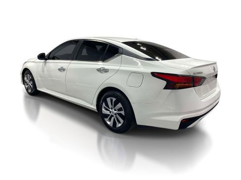 Used 2020 Nissan Altima 2.5 S FWD image 2