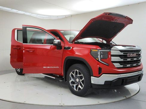 Used 2025 GMC Sierra 1500 SLE AWD/4WD image 9