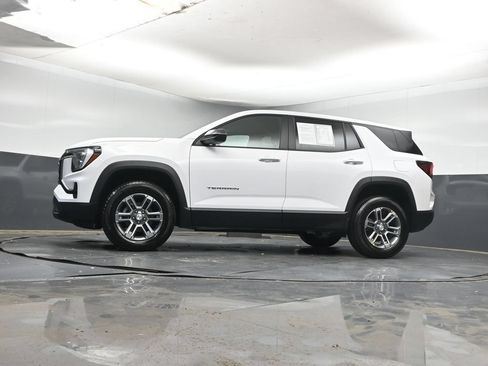 Used 2026 GMC Terrain Elevation FWD image 24