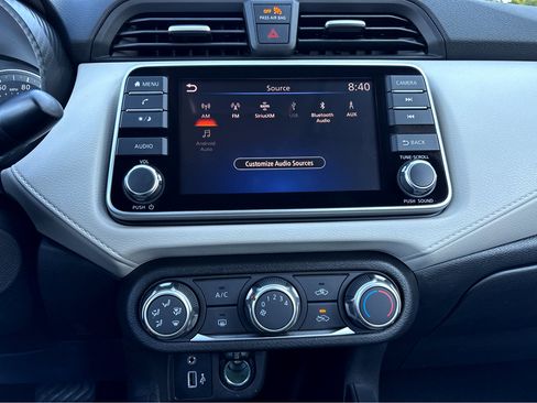 Certified 2022 Nissan Versa SV image 5