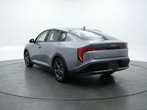 Used 2025 Kia K4 FWD image 9