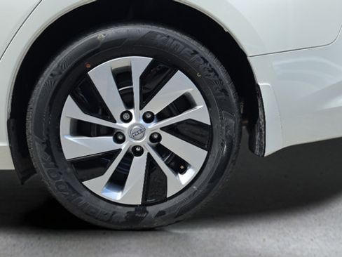 Certified 2025 Nissan Altima 2.5 S FWD image 35