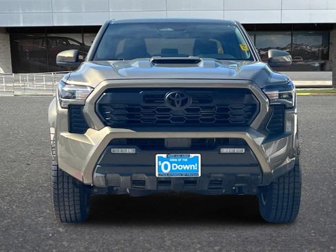 Used 2024 Toyota Tacoma TRD Sport image 11