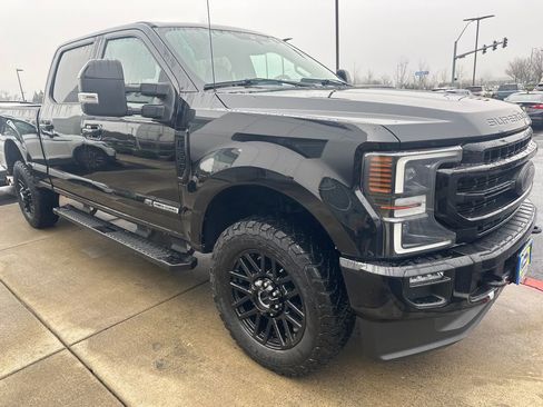 Used 2021 Ford F350 Lariat image 6
