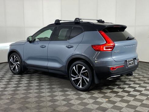 Used 2020 Volvo XC40 T5 R-Design image 3