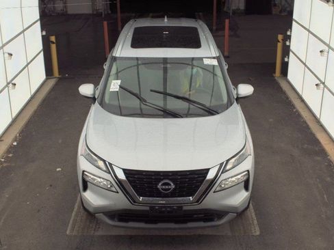 Used 2023 Nissan Rogue SV w/ SV Premium B Package image 17