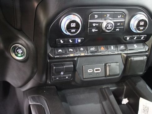 Used 2019 GMC Sierra 1500 AT4 w/ Technology Package AWD/4WD image 20