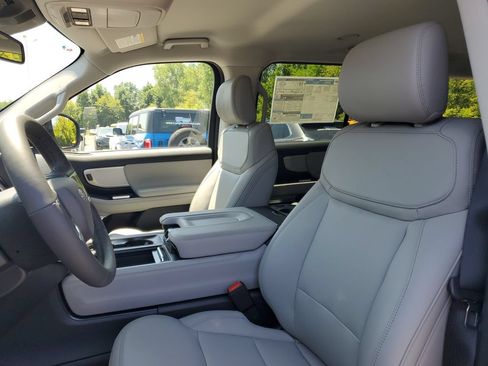 New 2026 Ford Expedition Max Active AWD/4WD image 8