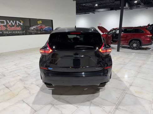 Used 2022 Nissan Murano SV w/ SV Midnight Edition Package FWD image 10