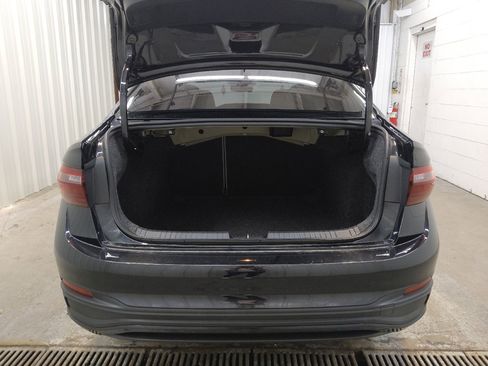 Used 2025 Volkswagen Jetta S image 29