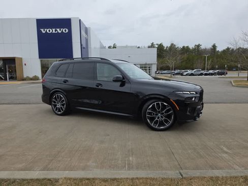 Used 2026 BMW X7 M60i image 2