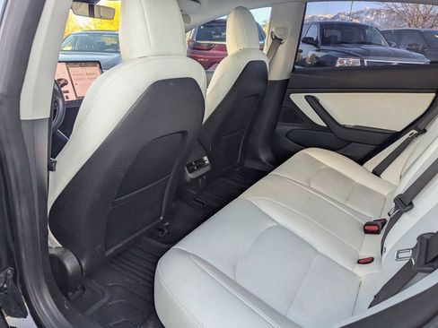Used 2018 Tesla Model 3 image 25