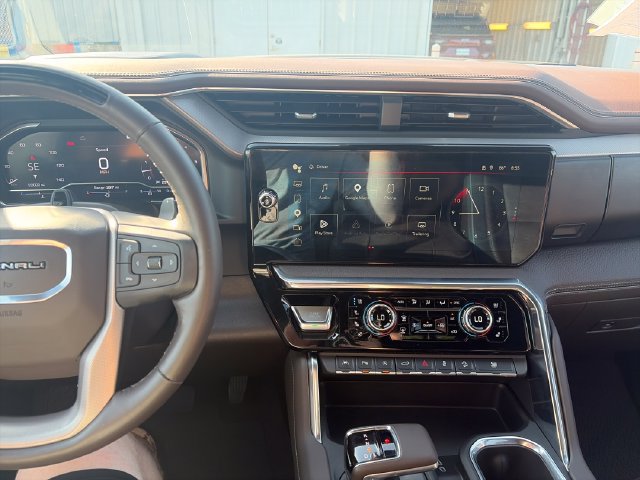 Used 2024 GMC Sierra 1500 Denali AWD/4WD image 17