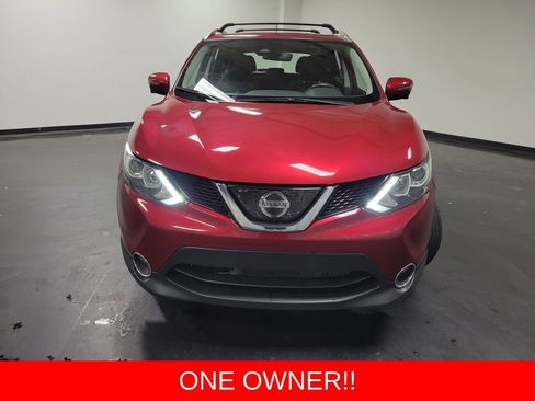 Used 2019 Nissan Rogue Sport SV w/ Technology Package AWD/4WD image 2