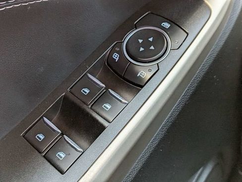 Used 2020 Ford Explorer XLT w/ Equipment Group 202A RWD image 26