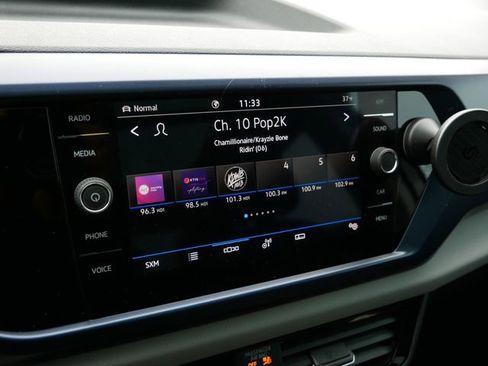 Used 2022 Volkswagen Taos SE image 19