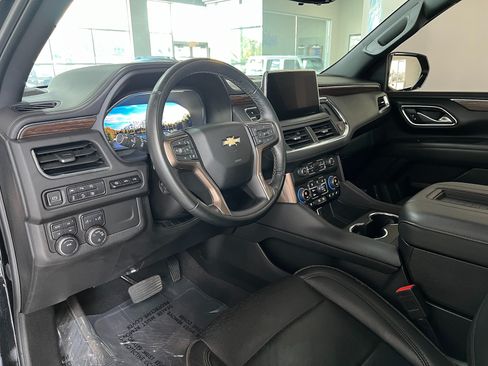 Used 2023 Chevrolet Tahoe High Country AWD/4WD image 9