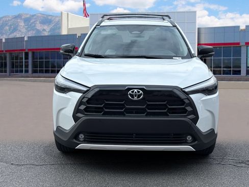 Used 2026 Toyota Corolla Cross XLE w/ Convenience Package image 2