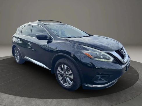Used 2018 Nissan Murano SV AWD/4WD image 2