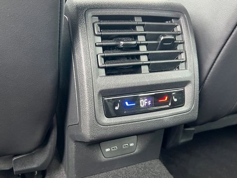 Used 2023 Volkswagen Golf 20th Anniversary Edition image 15