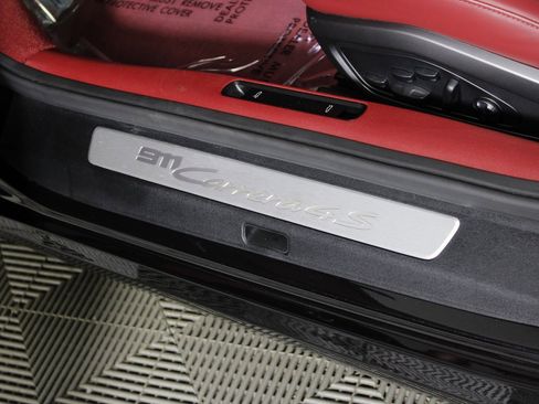 Used 2024 Porsche 911 Carrera 4S image 19