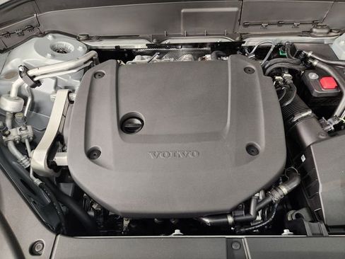 New 2026 Volvo XC90 B6 Plus w/ Protection Package Premier AWD/4WD image 33