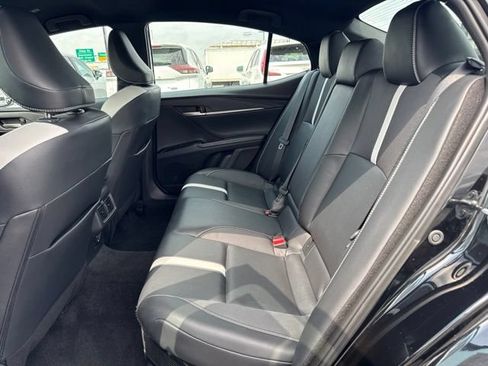 Used 2025 Toyota Camry SE FWD image 20
