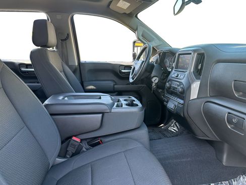 Used 2019 Chevrolet Silverado 1500 Custom w/ Custom Max Trailering Package AWD/4WD image 14