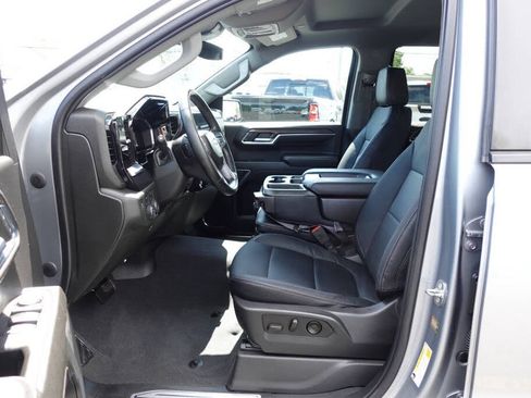 Used 2023 Chevrolet Silverado 1500 LT AWD/4WD image 18