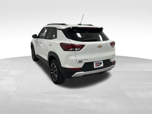 New 2026 Chevrolet TrailBlazer LT w/ Convenience Package FWD image 16