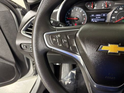 Used 2018 Chevrolet Malibu LT FWD image 19